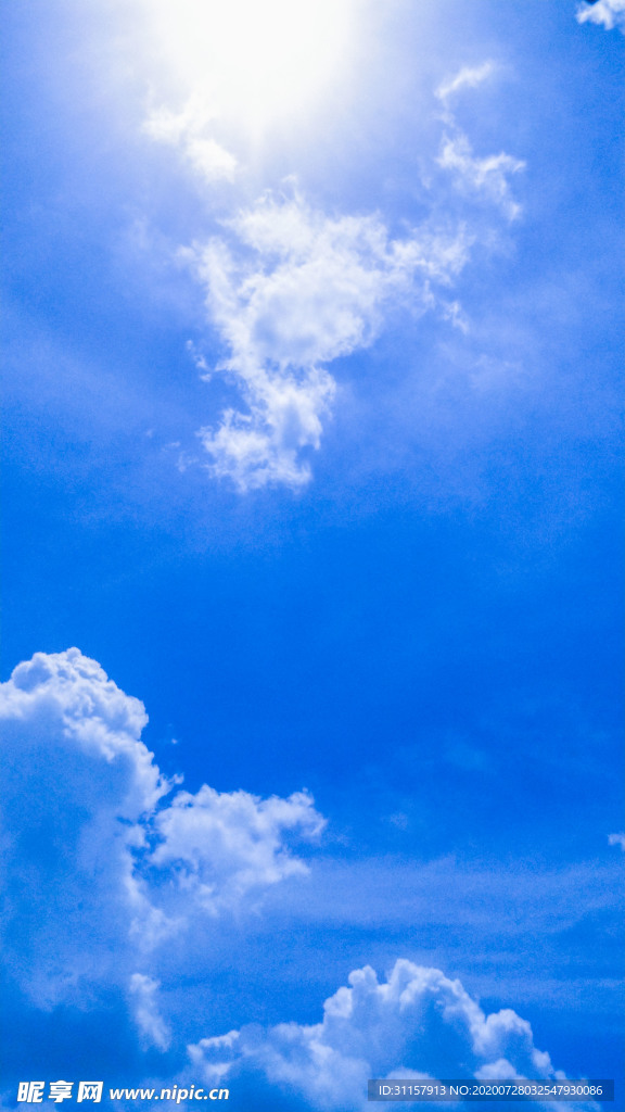 天空白云