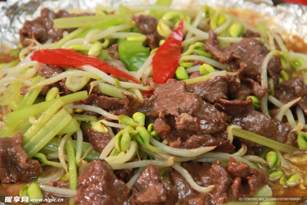牛肉炒豆芽