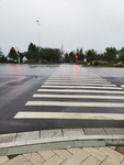 道路人行道红绿灯雨季背景素材