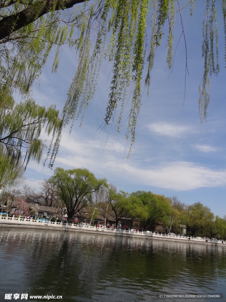 北京什剎海湖面