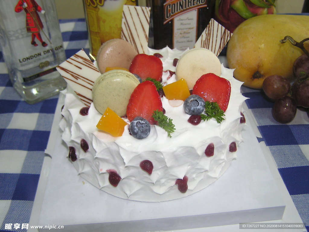 水果马卡龙蛋糕原图