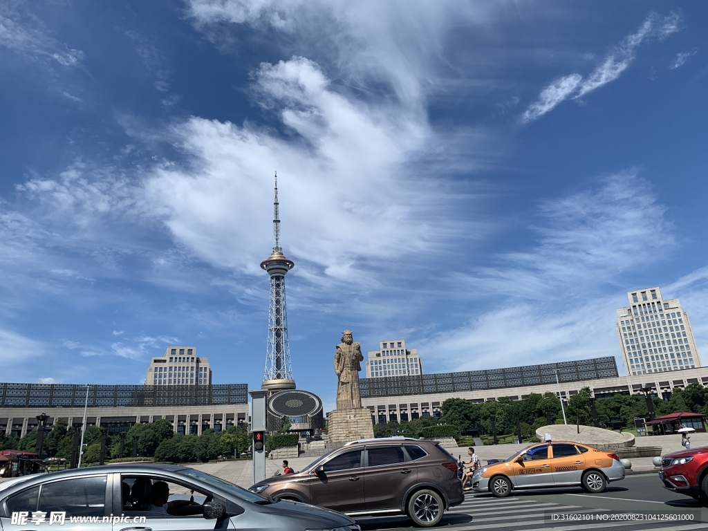 晴空下的神農城