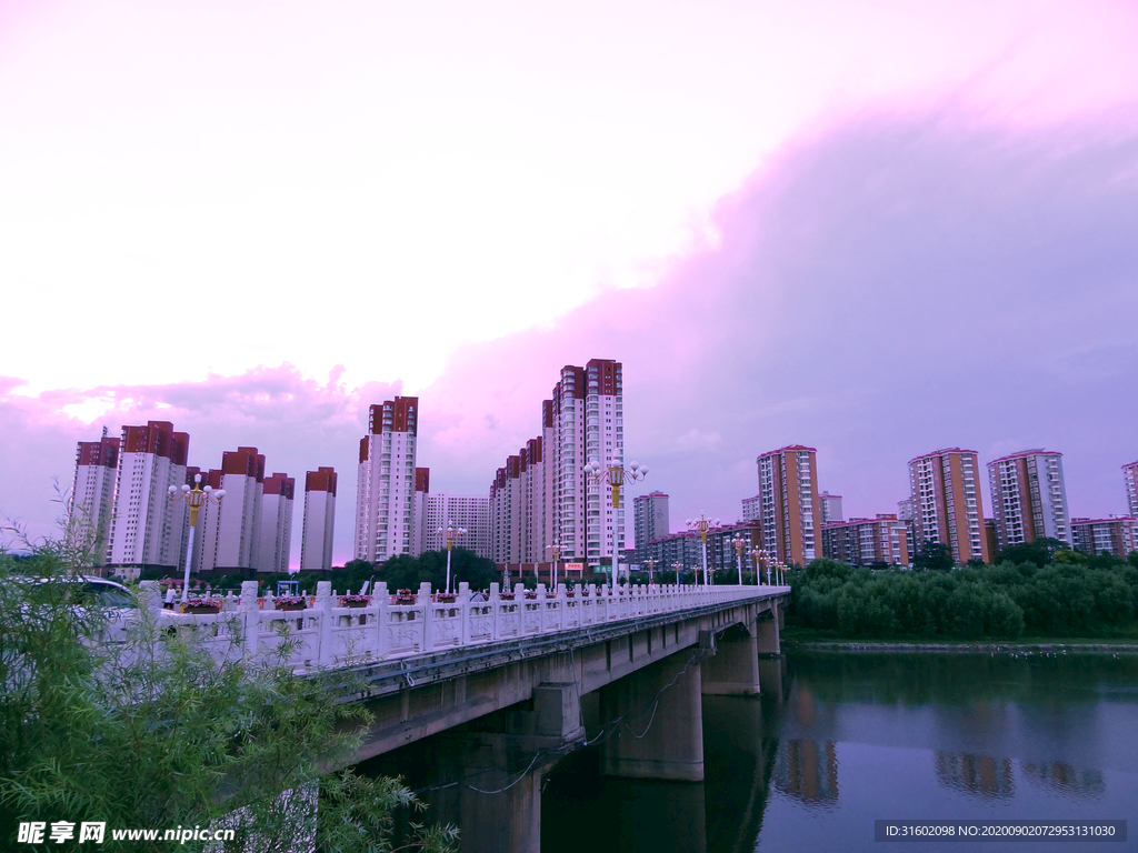平山縣城冶河橋風景