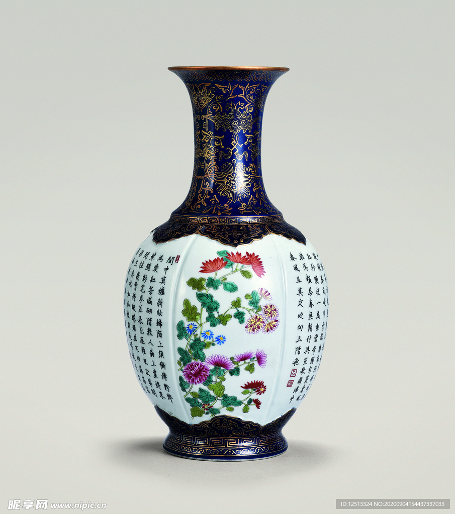 洋彩藍(lán)地描金瓜棱瓶