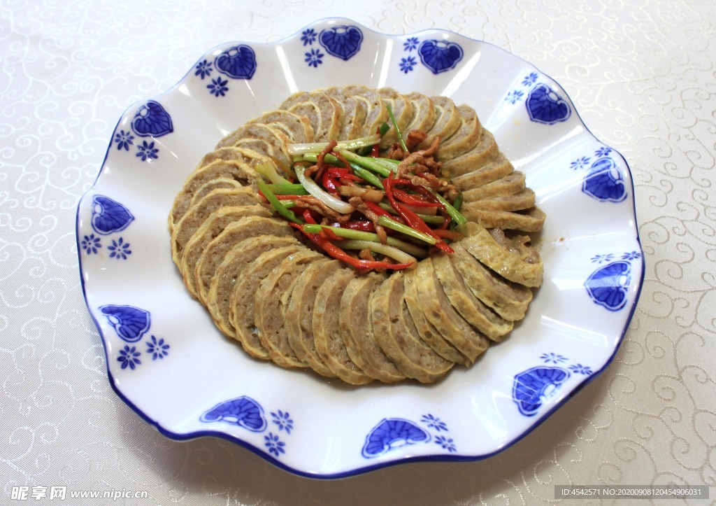 蛋皮肉卷湘菜