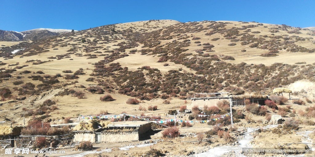 高山藏区村庄