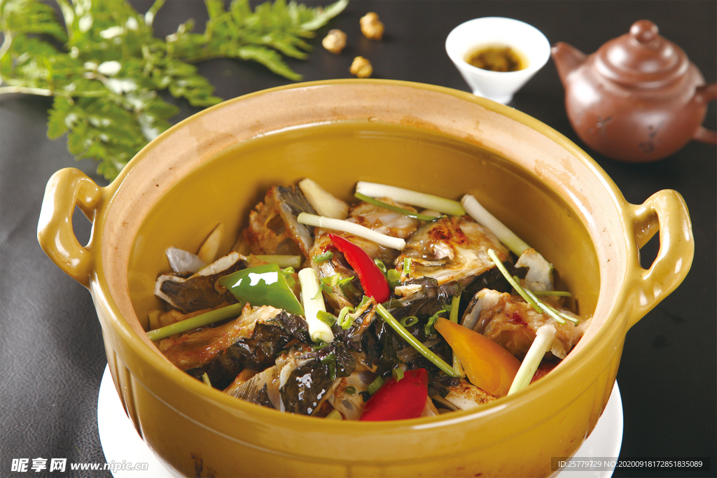砂鍋煎鋦魚(yú)頭