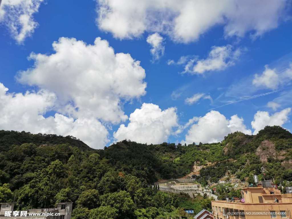 風光 山 云朵 早上