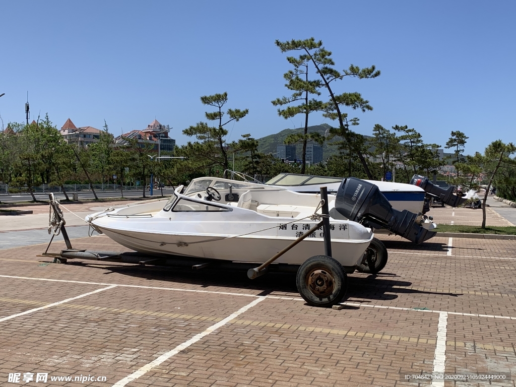 煙臺海邊船只