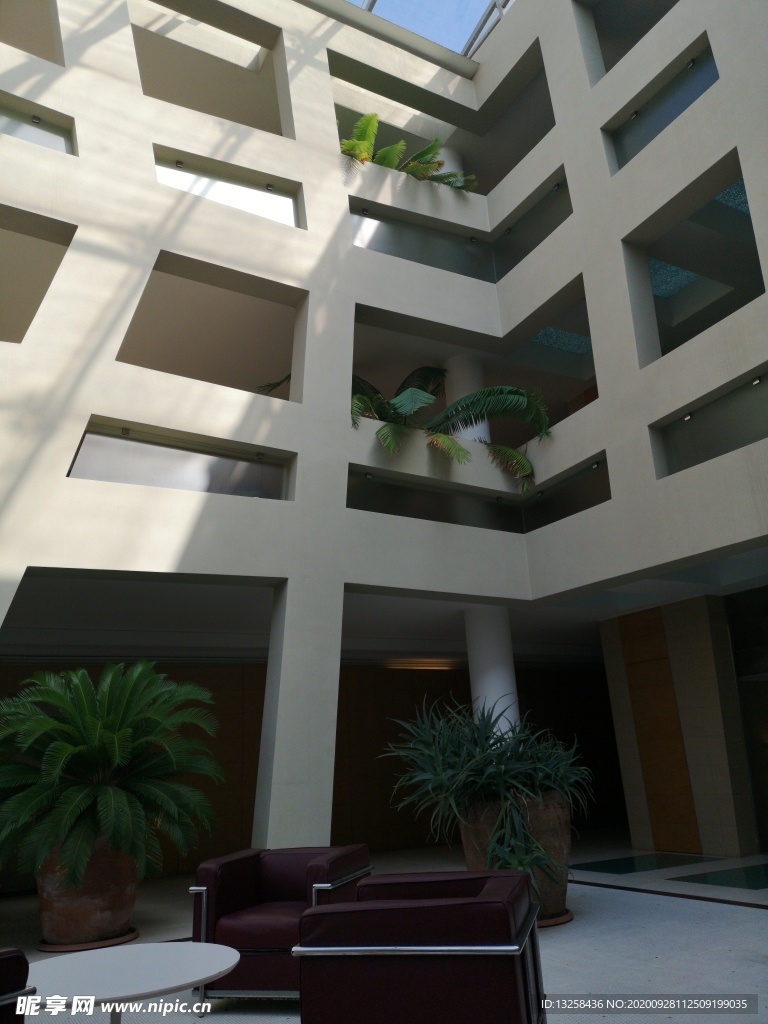 高樓建筑沙發(fā)家具背景