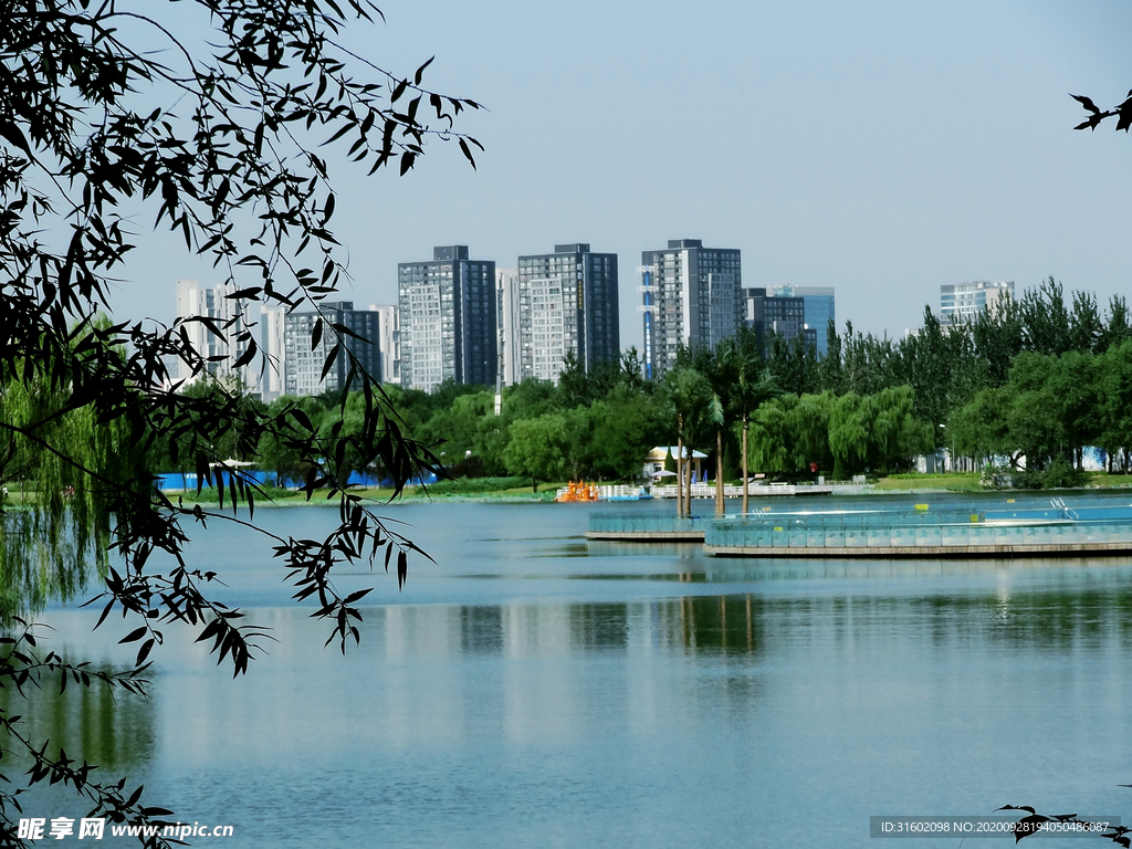朝陽公園湖面風(fēng)光