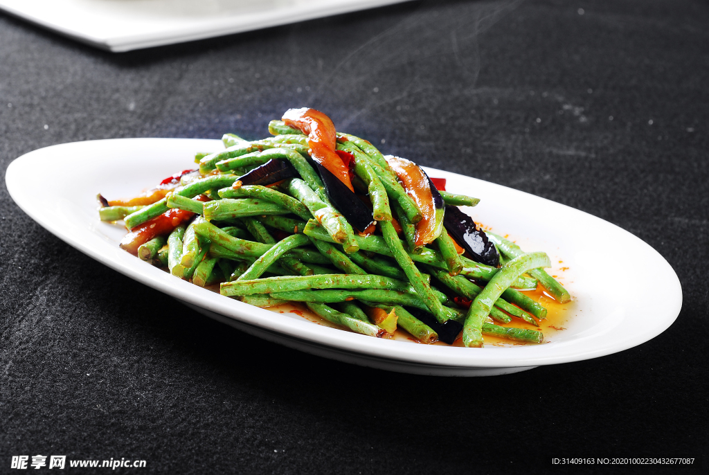 長(zhǎng)豆角炒茄瓜