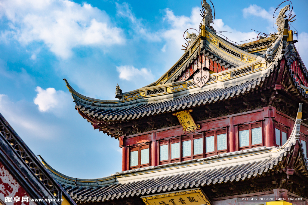 古建筑屋檐旅行背景海報素材