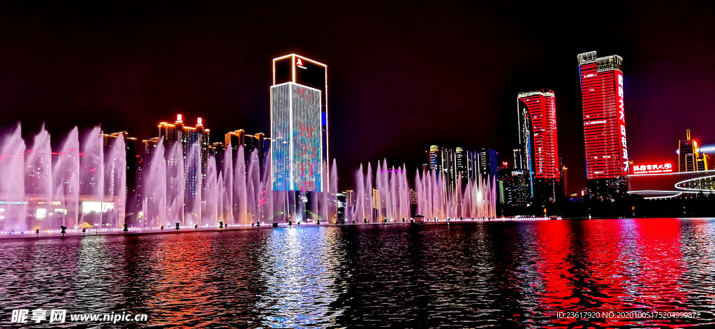 夜色噴泉