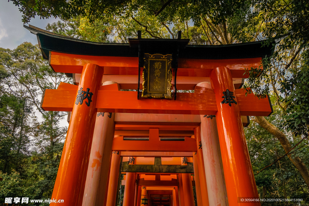 古風(fēng)建筑旅游旅行背景海報(bào)素材
