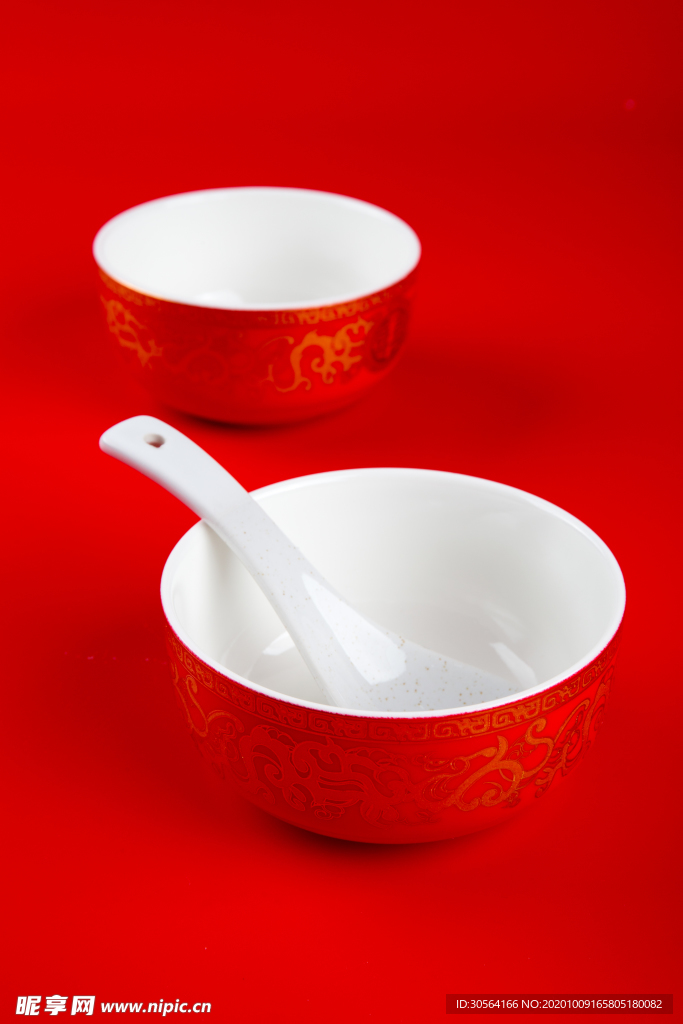 瓷器瓷碗紅色背景海報(bào)素材