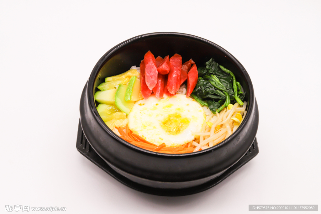 臘腸石鍋拌飯 石鍋拌飯 石鍋