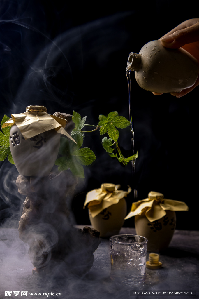 白酒傳統(tǒng)酒品復(fù)古背景海報素材