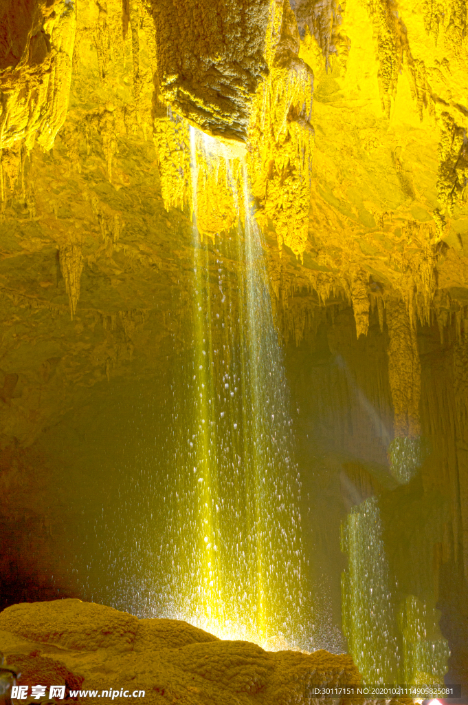 溶洞 洞穴石柱 石钟乳摄影