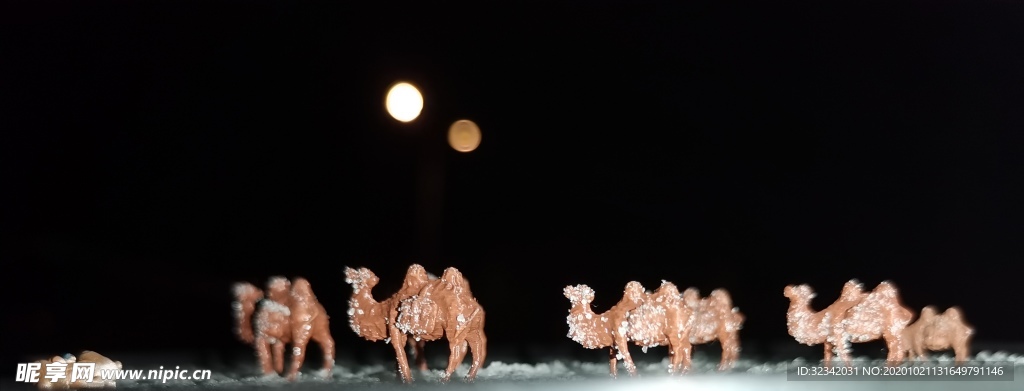 雪夜驼队