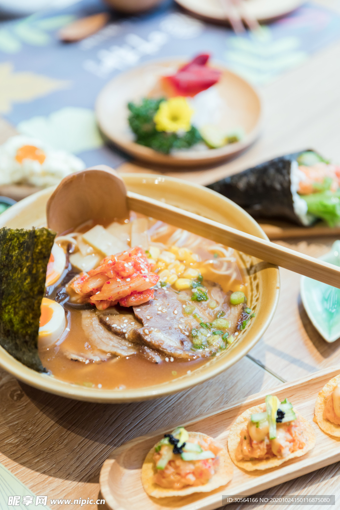 日式面美食食材背景海报素材