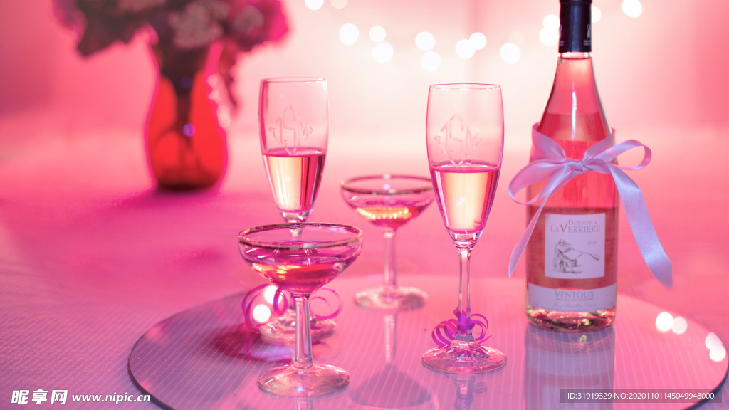 明確 玻璃瓶 酒杯 粉紅葡萄酒