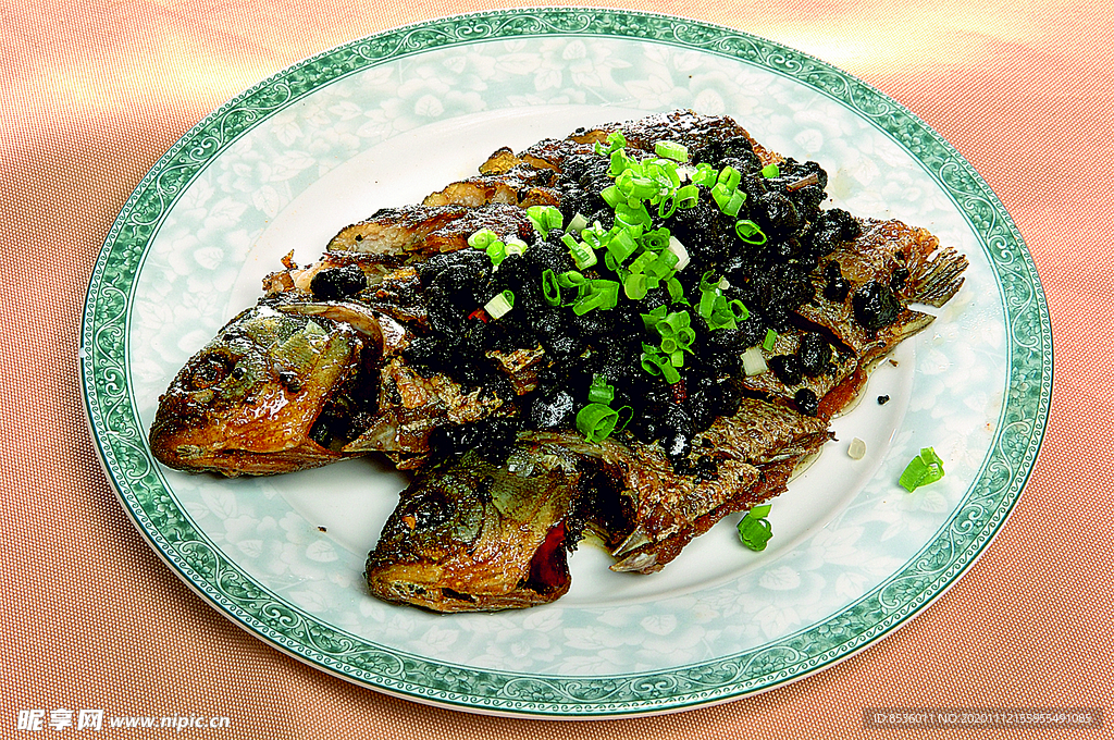 家常菜豆豉鯽魚(yú)
