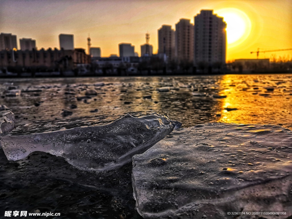 冰河余暉