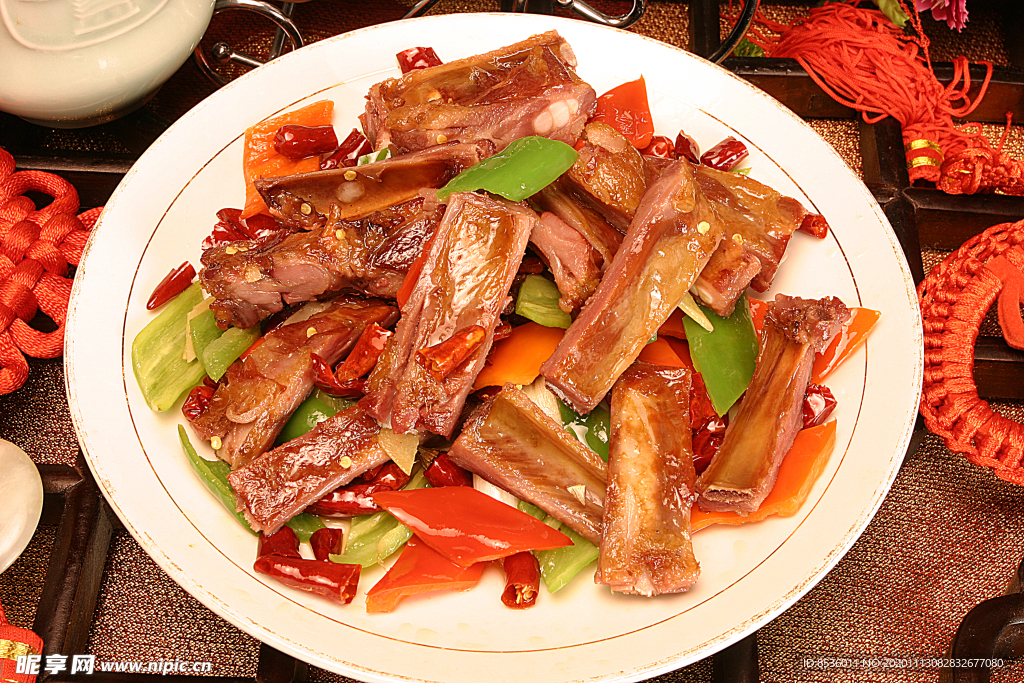 家常菜干煸香熏排骨