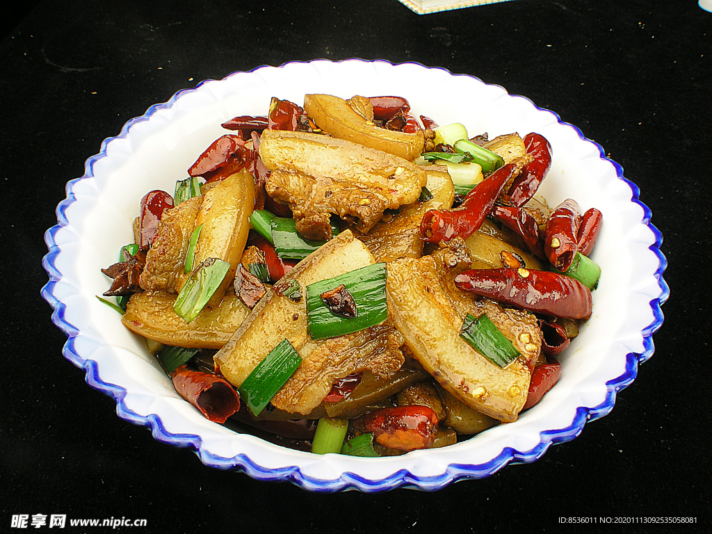家常菜家鄉(xiāng)大塊燒肉