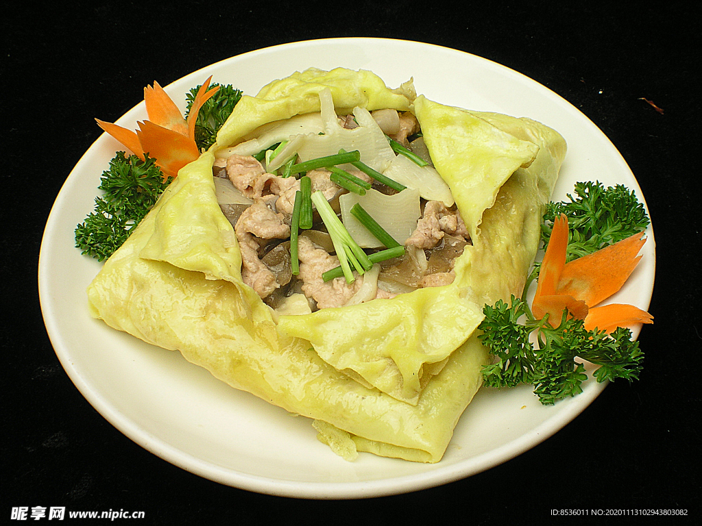 家常菜蛋皮包肉片