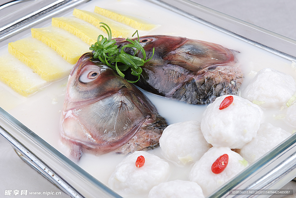 豫菜明爐滾湯魚