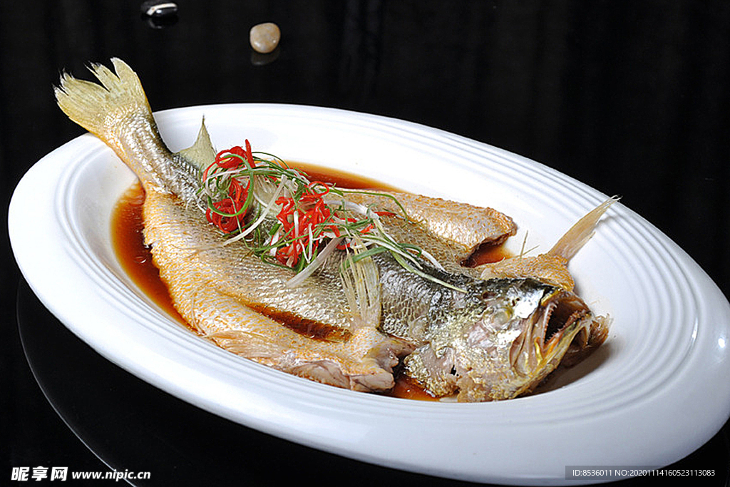 北京菜清蒸大黃魚