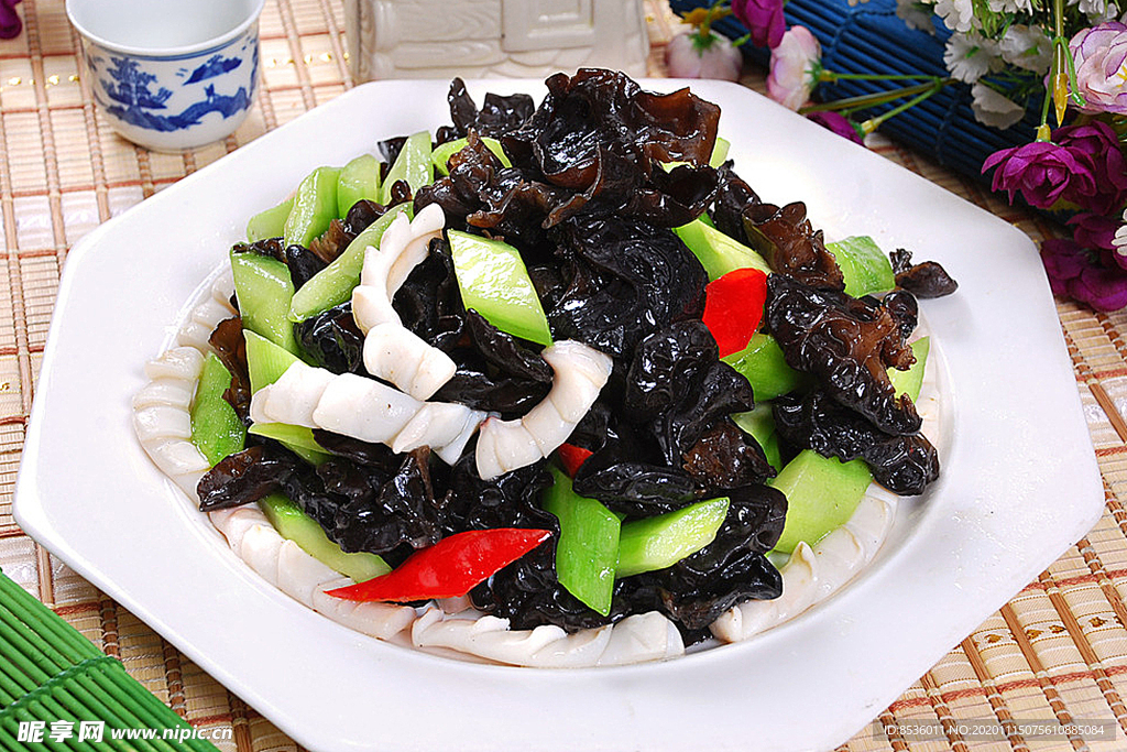 東北菜青瓜木耳爆鮮魷