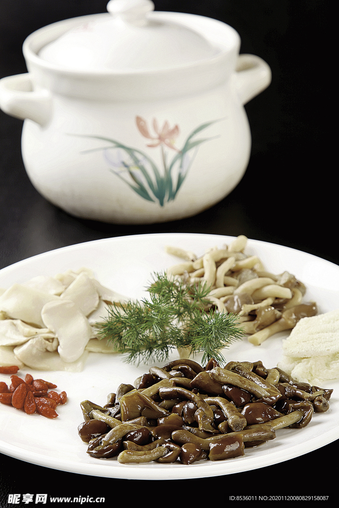 什錦菌湯