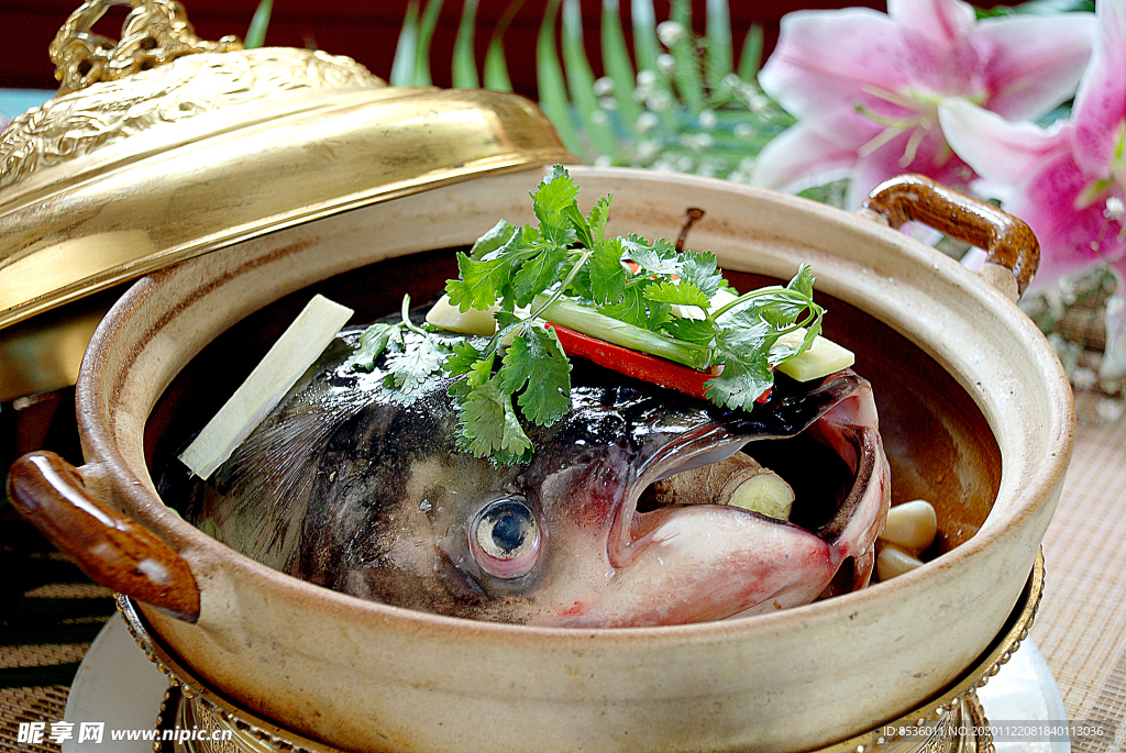 煲仔生焗水庫(kù)大魚頭