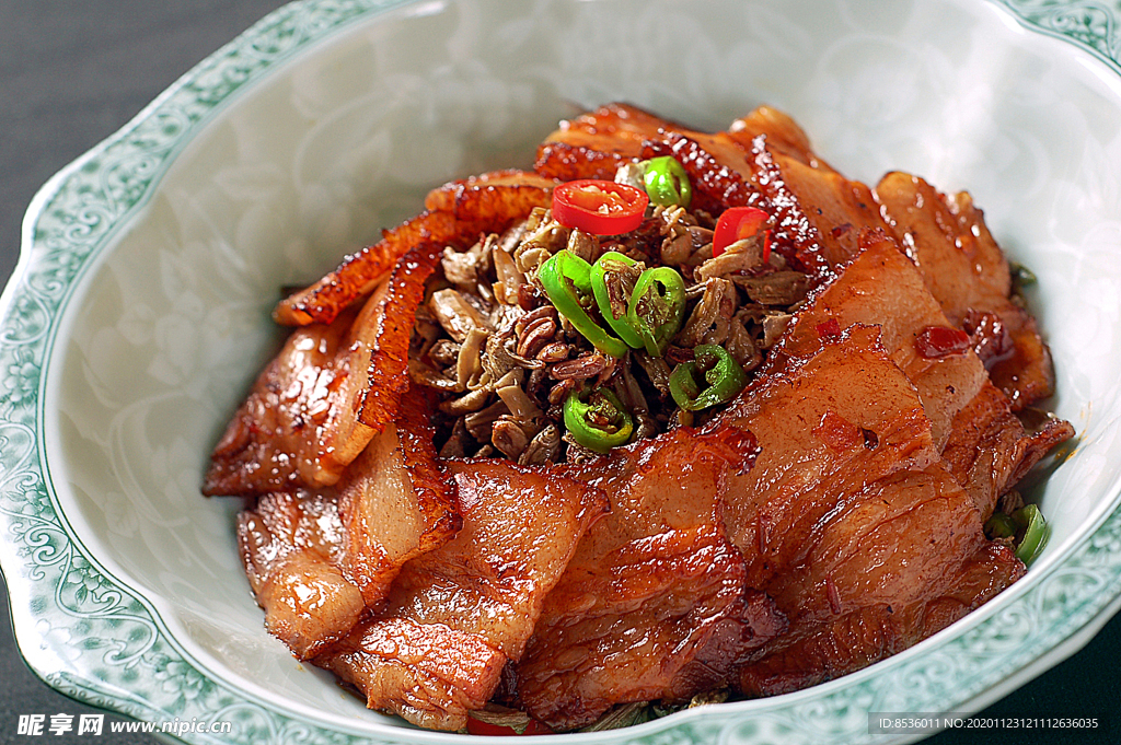 湘菜插豆角扣肉
