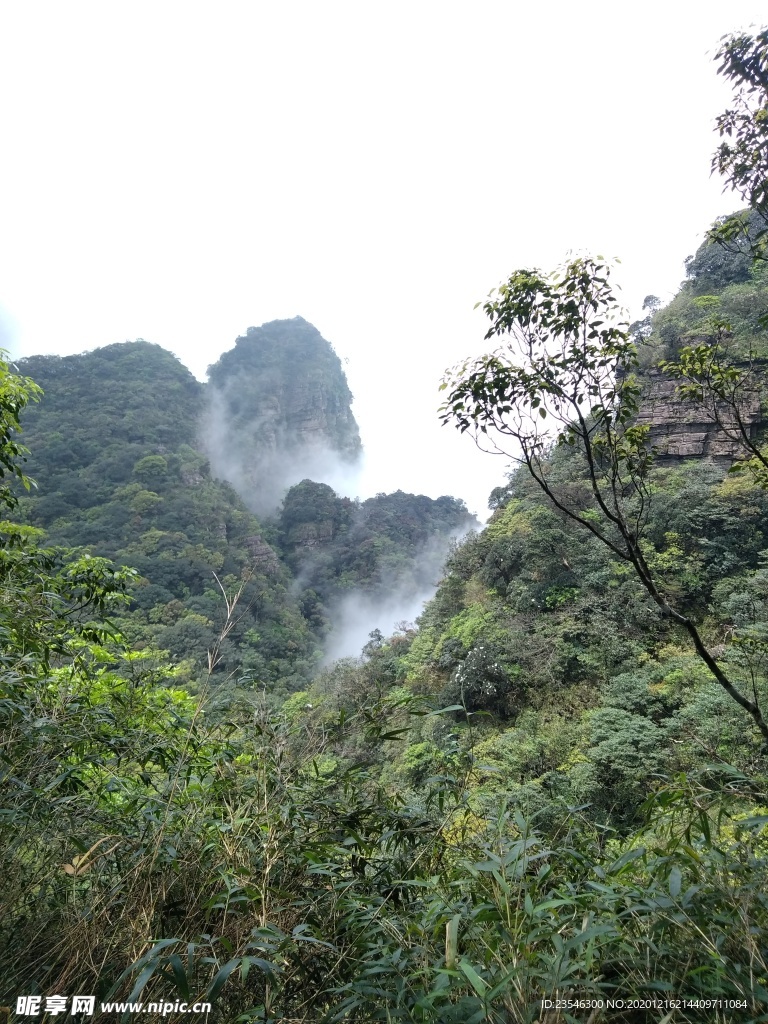 圣堂山云霧