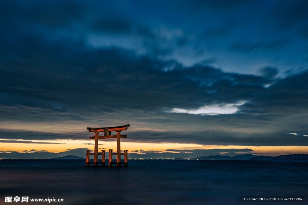 日本寺廟牌坊