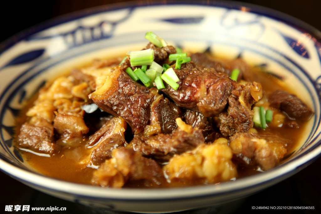 土豆烧牛腩 牛腩肉 牛肉 烧肉