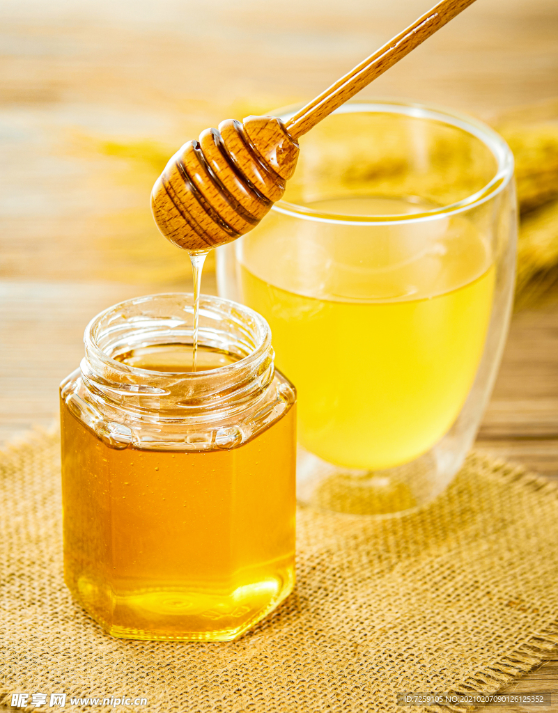 蜂蜜和蜂蜜水