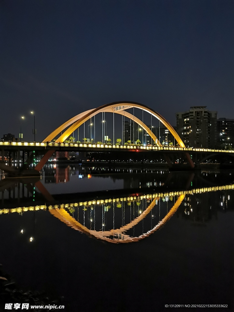 现代大桥夜景