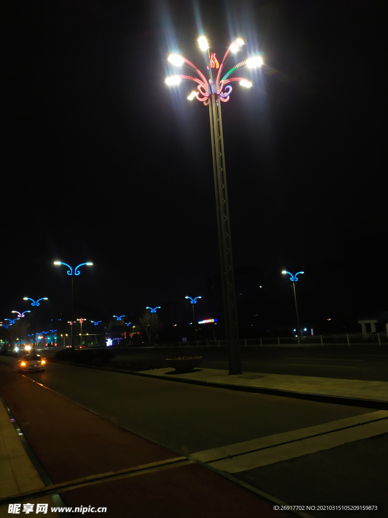 世博光電簡單大氣雙臂路燈亮化