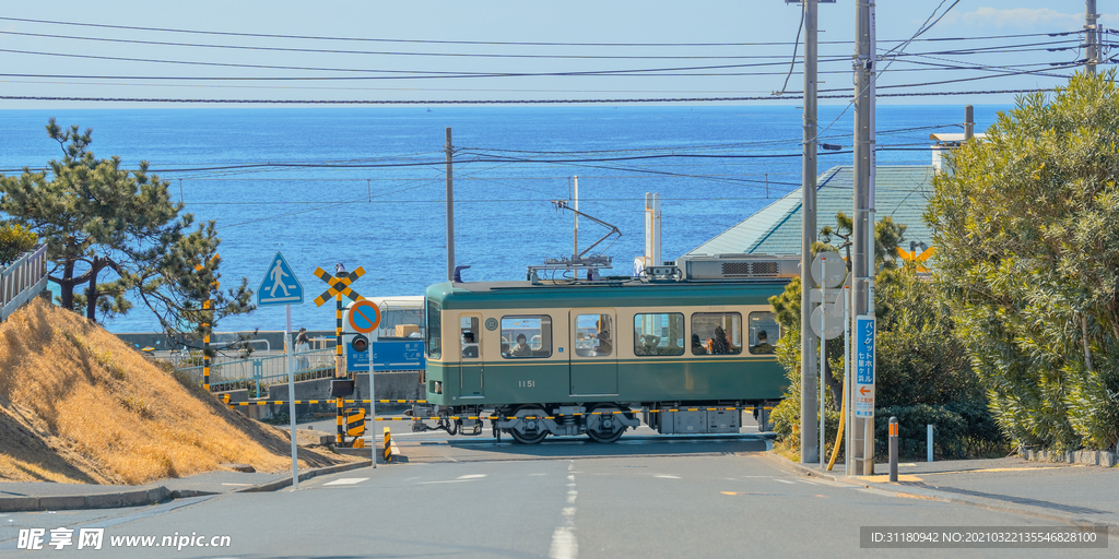 鐮倉(cāng)小火車(chē)