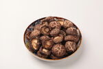 香菇冬菇煮汤食材高清摄影大图