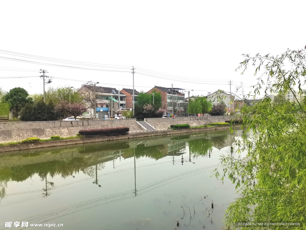 美丽的河道风景