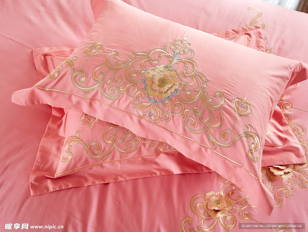 粉色枕套