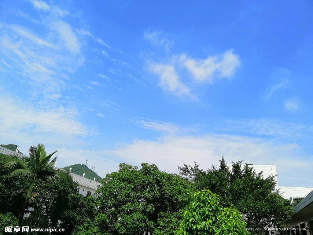 天空