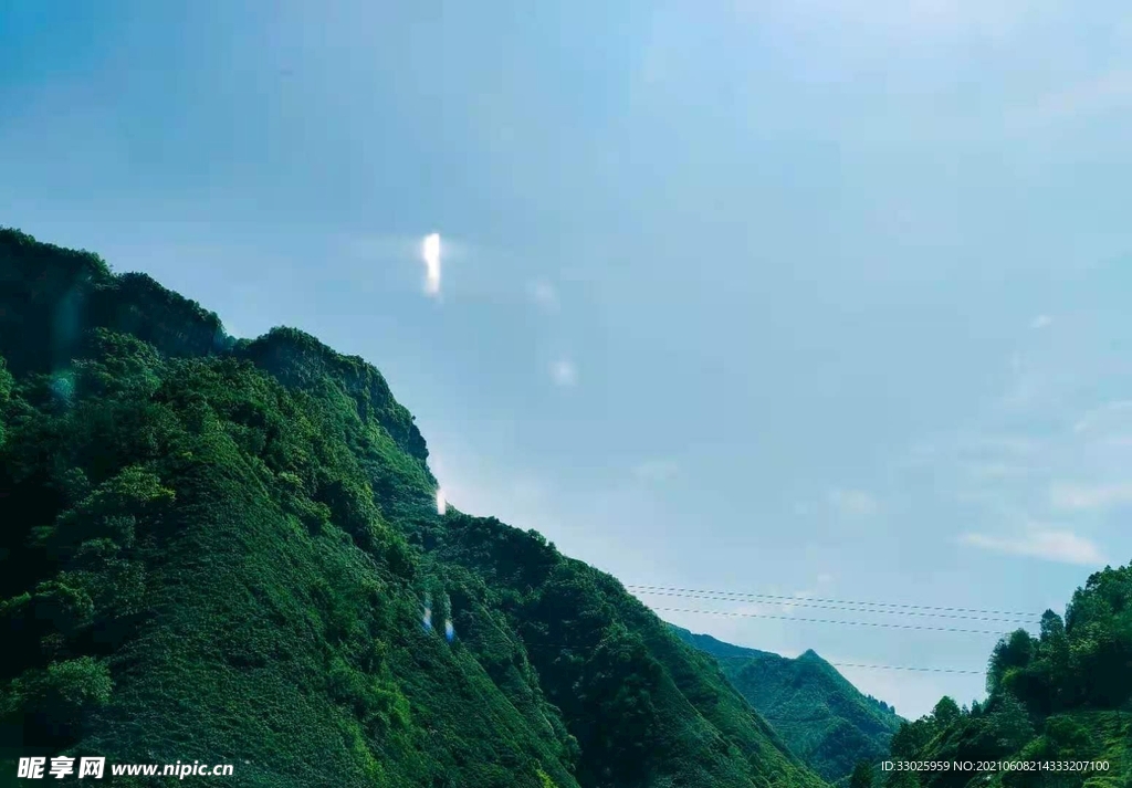 藍天綠色