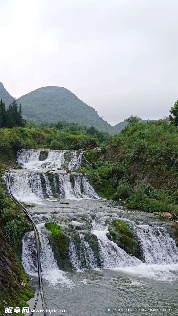 河流